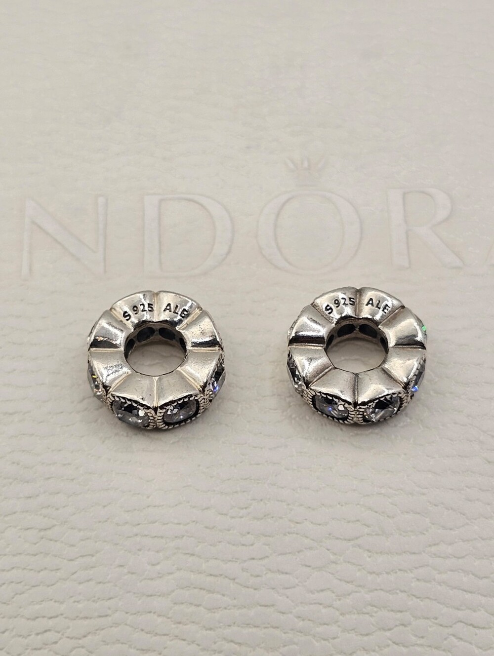 ⭐️ Authentic Pandora SPACERS - Picture 5 of 5